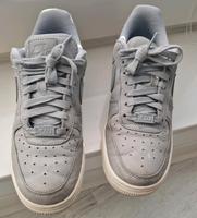 Nike Air Force Gr.38,5 grau Niedersachsen - Wedemark Vorschau