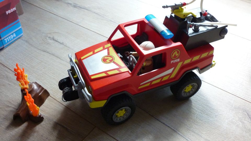 Playmobil 71194 Löschtruck mit Wasserspritzfunktion