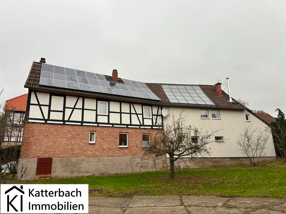 Modernisiertes Fachwerkhaus mit Photovoltaikanlage und großem Gartengrundstück in Dögerode in Kalefeld