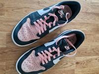 NIKE Air Sneaker  Gr 43 rosa/weiss Düsseldorf - Oberbilk Vorschau