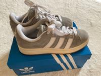 ADIDAS ORIGINALS Sneaker 'Campus OOS' Größe 7 Farbe Weiß & Silber Bayern - Seeshaupt Vorschau