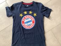 FC Bayern TSHIRT in Größe 140 Nordrhein-Westfalen - Lennestadt Vorschau