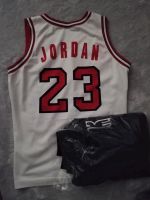 Jordan,Bulls,Trikot,Gr.M,und Sweatshirt Gr.L Neu Berlin - Spandau Vorschau