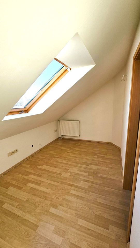 -RESERVIERT- Großes Einfamilienhaus auf großem Grund in Löhne, inkl. 30 m² im Dachgeschoss in Löhne