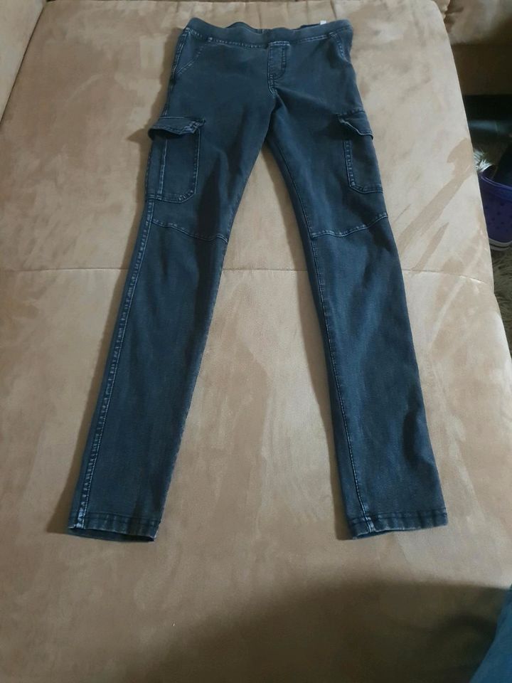 Jeans Set, Gr. 146/152, Mädchen, 5 Stück in Laupheim