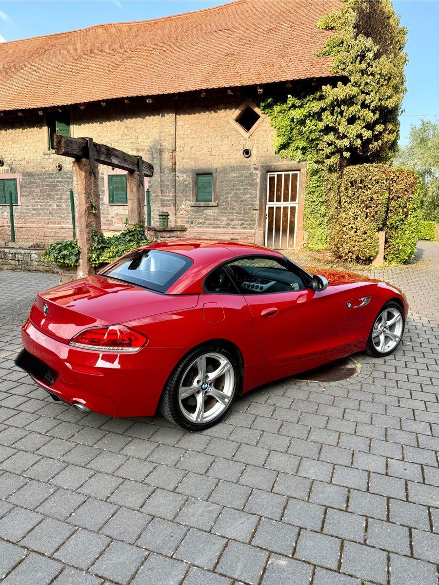 Abbildung des Autos BMW Z4 sDrive35is - Navi…
