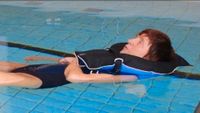 Halsschwimmkragen Therapie Schwimmkragen Reha schwimmen Schwimmwe Nordrhein-Westfalen - Weilerswist Vorschau