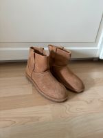 NEU Original Ugg Boots Schuhe Hellbraun Größe 37 Nordrhein-Westfalen - Bornheim Vorschau