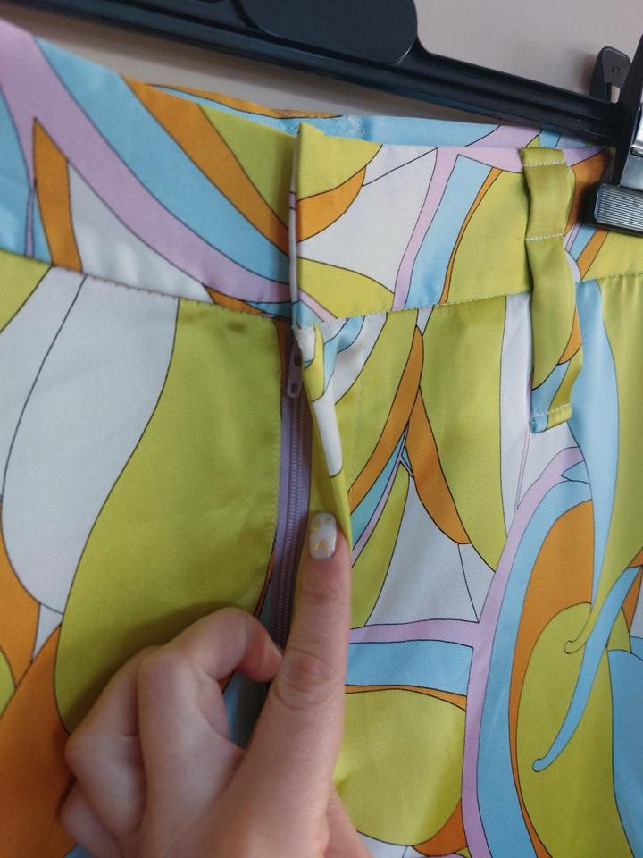 Zara Damen Satin Seidige Sommerstrand Dünne Weite Hosen - S in Frankfurt am Main