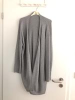 Lange gemütliche Strickjacke in grau Kr. Dachau - Dachau Vorschau
