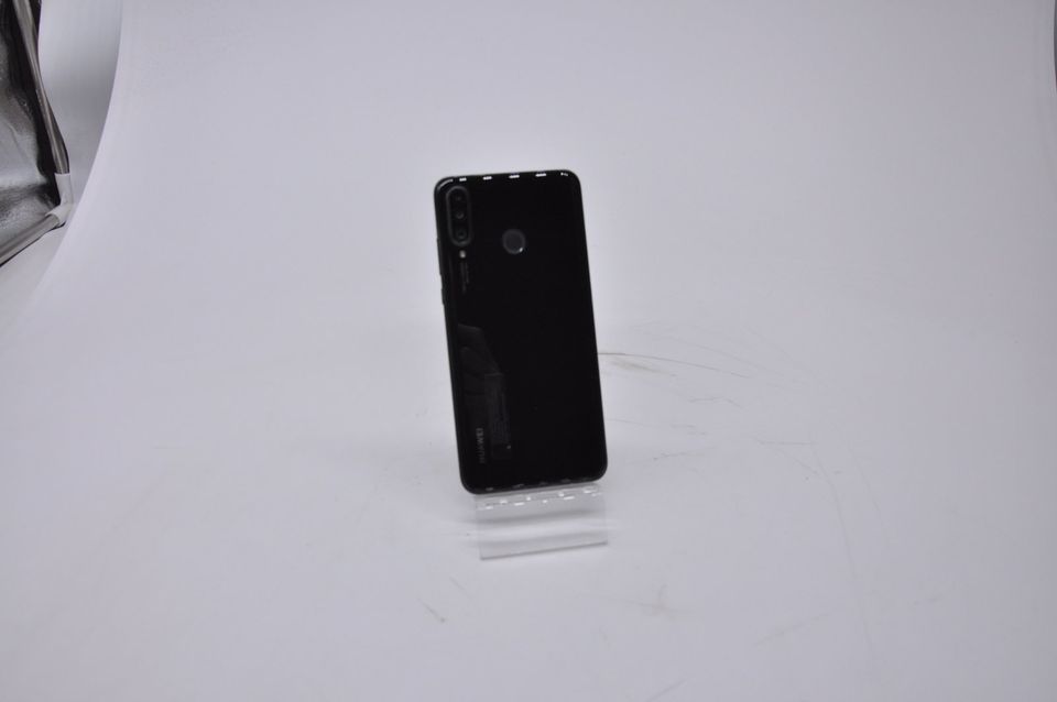 Huawei P30 Lite, Schwarz, 128GB, 4GB RAM, schwarz oder weiß in Eppishausen
