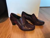 Wunderschöne Aubergine-farbige Schuhe Leder, Gr. 36 München - Sendling Vorschau