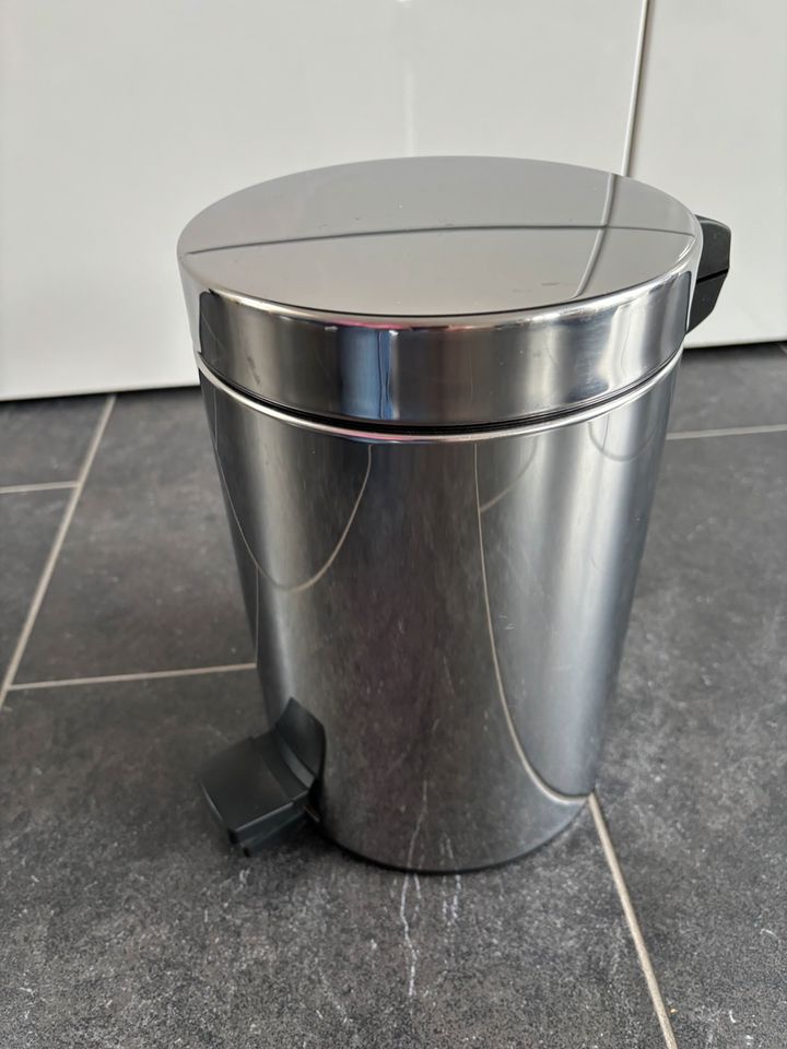 Badeimer / Kosmetikeimer Brabantia Chrom 3 Liter in Essen