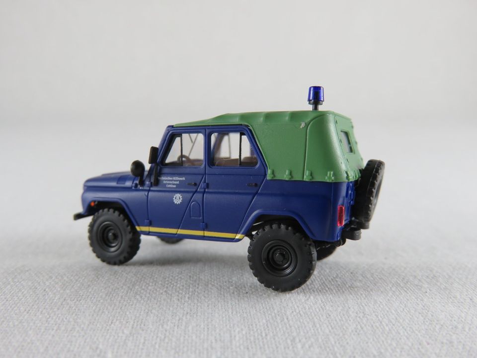 Busch 52120 UAZ-469 (1972) "THW Ortsverband Cottbus" in blau 1:87 in Bad Abbach