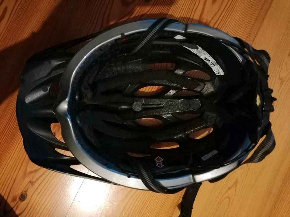 Uvex Fahrradhelm Helm XL-XXL 61-65cm schwarz-weiß-grau in Schmallenberg