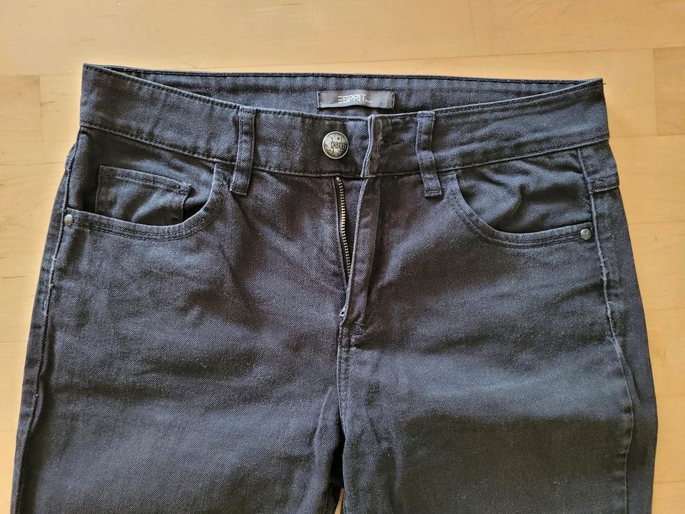 Schwarze Esprit Denim Damenhose Star straight Jeanshose 28/34 in Stuttgart