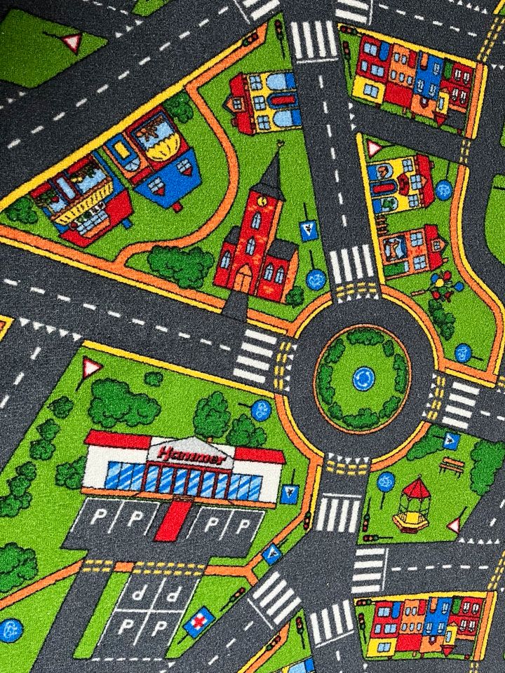 Spielteppich 140x200cm mit Straßen und Häusern in Herford