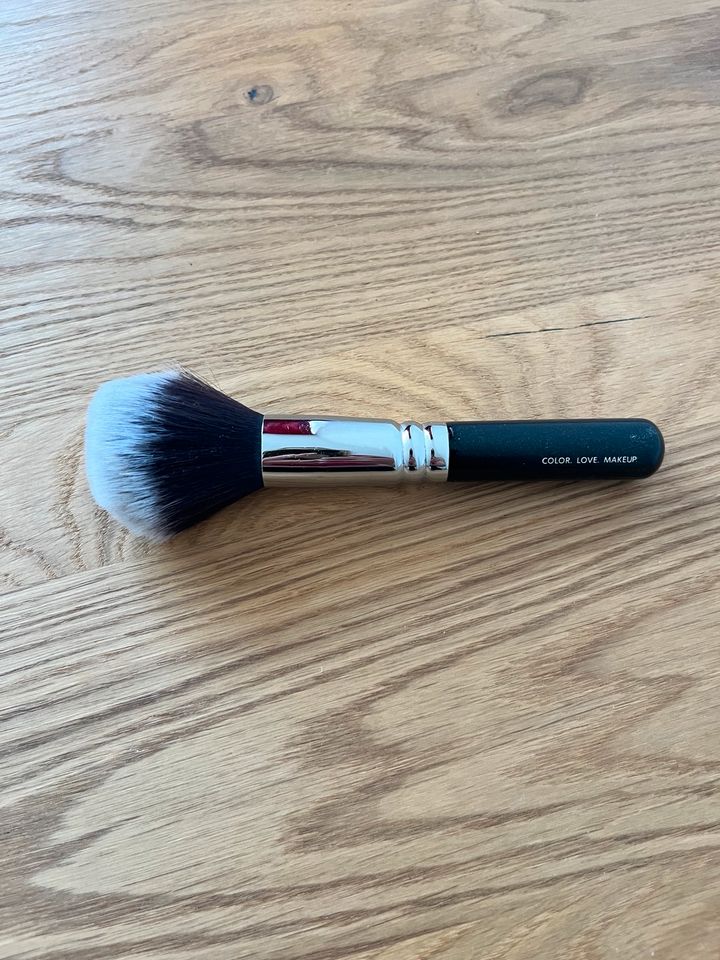 ZOEVA Gesichtspinsel Puderpinzel Bronzer Brush in München