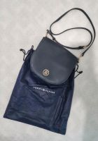 Handtasche Damentasche Umhängetasche TOMMY HILFIGER dunkelblau Hessen - Bad Nauheim Vorschau