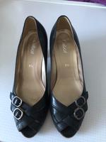 Gabor Pumps Schuhe Gr. 6,5 40 Leder Hessen - Rockenberg Vorschau