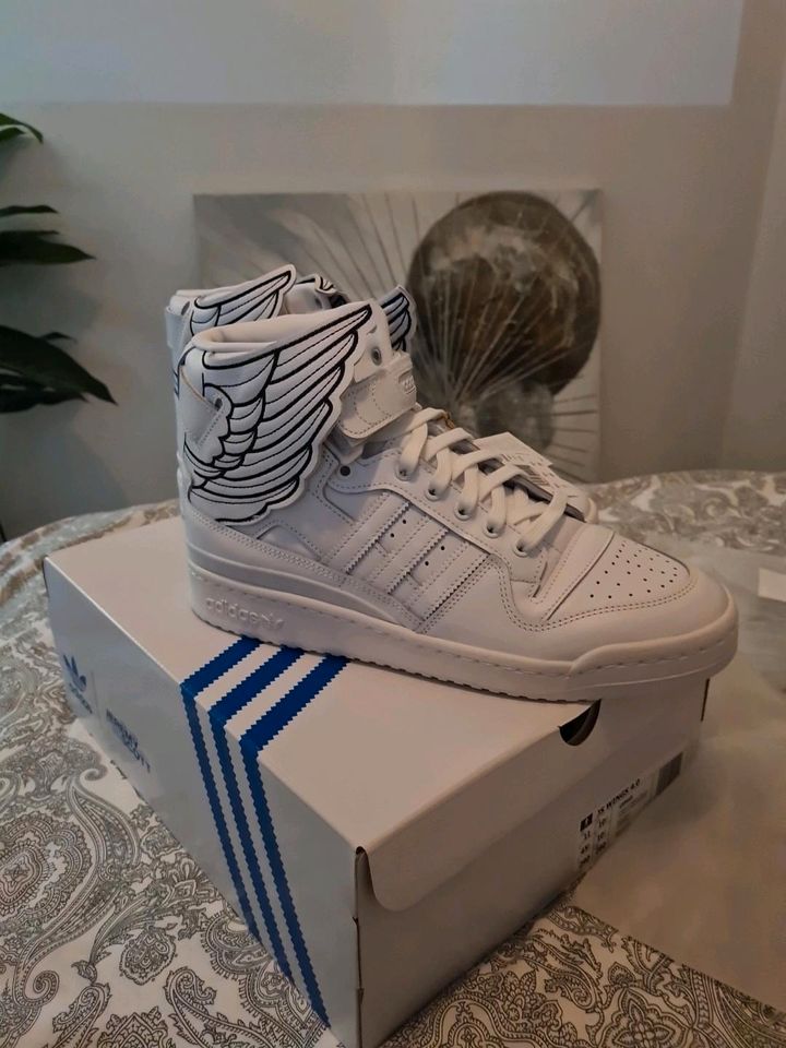 Adidas Wings 4.0 x Jeremy Scott Cloud White 2022 | EU 45 1/3 in Stuttgart