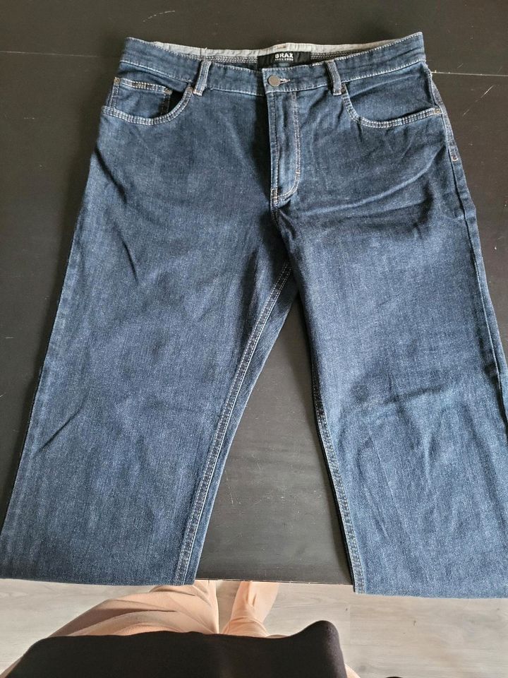 Herrenjeans Brax Carlos 34/34 in Hamburg