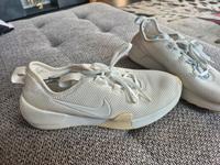 damen nike schuhe gr. 40 Hessen - Gründau Vorschau