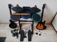 Guitar Hero ps2/ ps3 schlagzeug, 2 gitarren, mikro un extra Pedal Berlin - Marzahn Vorschau