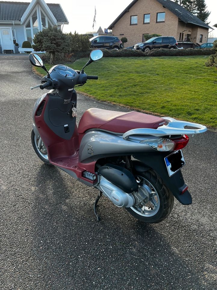 Honda PS125i Motorroller in Mechernich