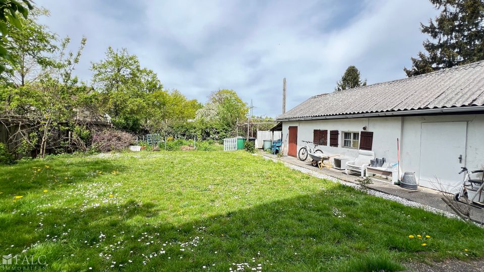 Willkommen in Ihrem neuen Mehrfamilienhaus Charmant, geräumig und ideal für Familien oder Investoren in Fürth