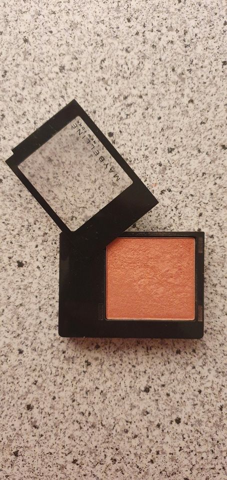 Maybelline Blush Nummer 90 "Coral Fever" in Wiesbaden