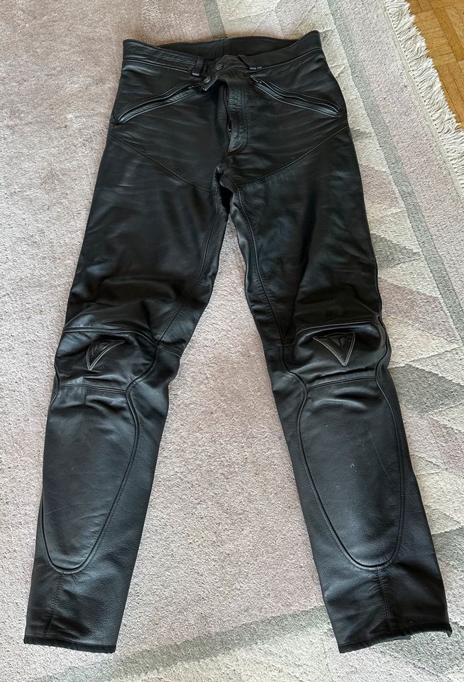 Dainese Lederhose 104 lang in Lübeck