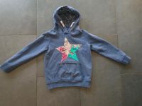 Review Hoodie 116/122 Kids Mädchen Glitzer blau Pullover Pulli Nordrhein-Westfalen - Ruppichteroth Vorschau