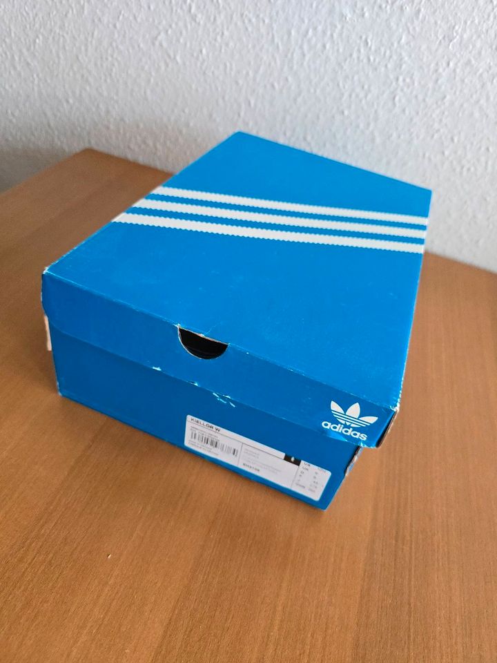 Schuhe Adidas in Reutlingen