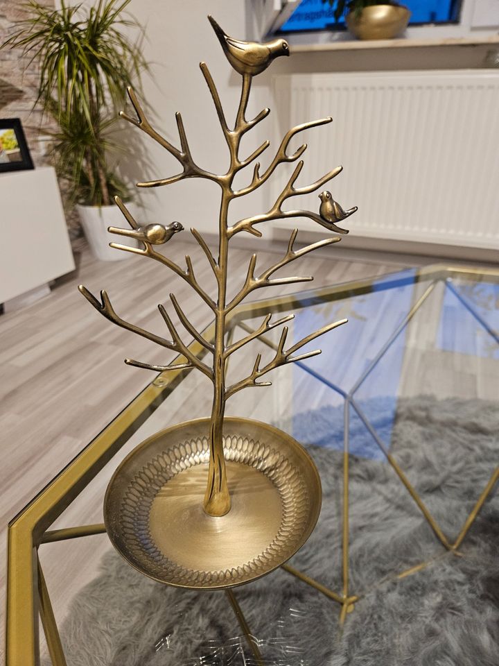 Schmuckständer in Form eines Baumes in Gold in Hagen