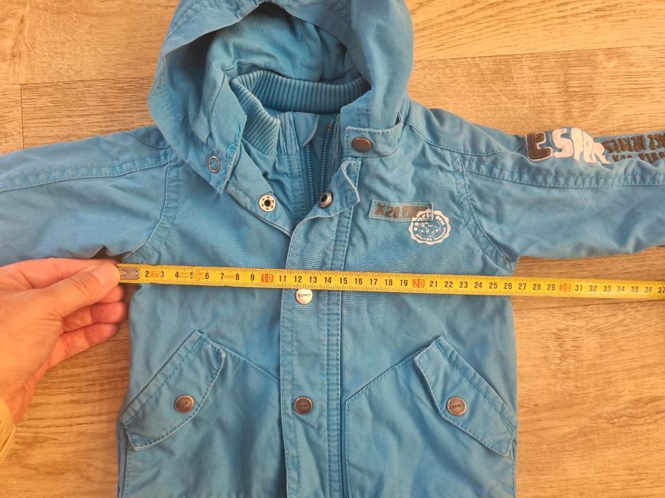 Schöne Übergangsjacke von Esprit in Calden