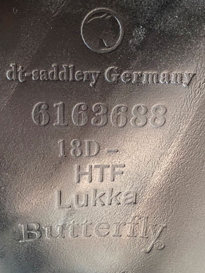 Sattel Butterfly Lukka 18 halbtief Isländersattel kurz breit in Oberviechtach