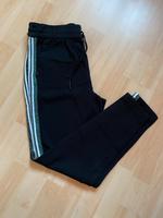 Only bequeme Stoffhose Jogging Schwarz grün Größe S/32 Neu Bayern - Krumbach Schwaben Vorschau