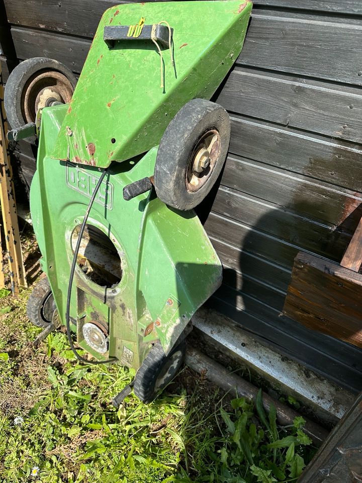 Sabo Rasenmähergehäuse mit Antrieb , gebraucht aber top in Gladenbach