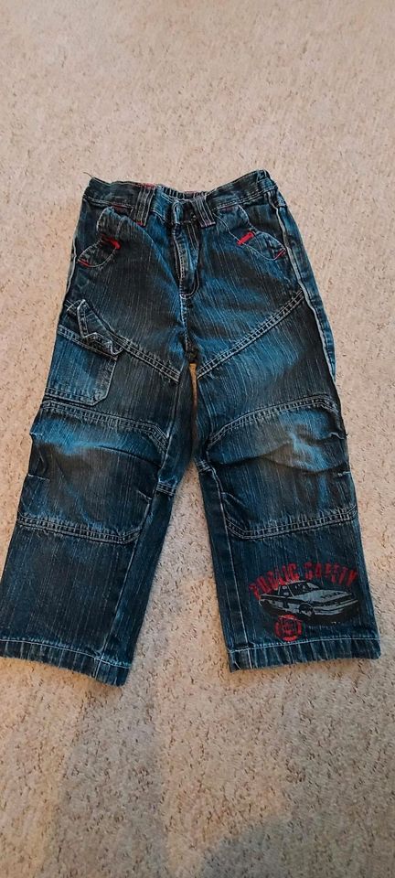 Jeans für Jungs Gr. 104 in Deißlingen