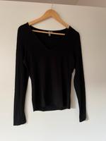 Langarm Shirt Gr.38 schwarz Asos Longsleeve Friedrichshain-Kreuzberg - Friedrichshain Vorschau