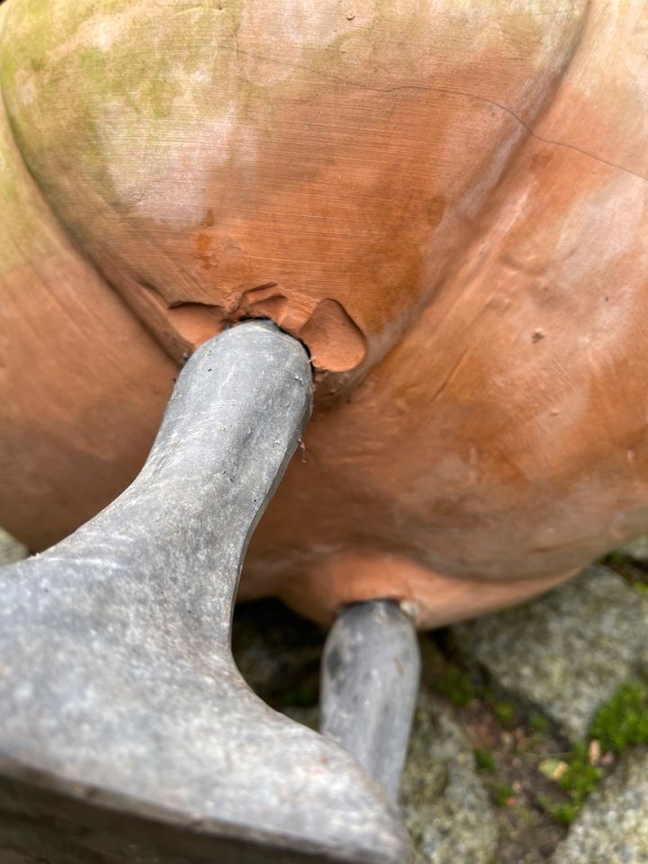 Osterdeko, große Gans, Gartendeko, Ton. Gartenfigur in Flensburg