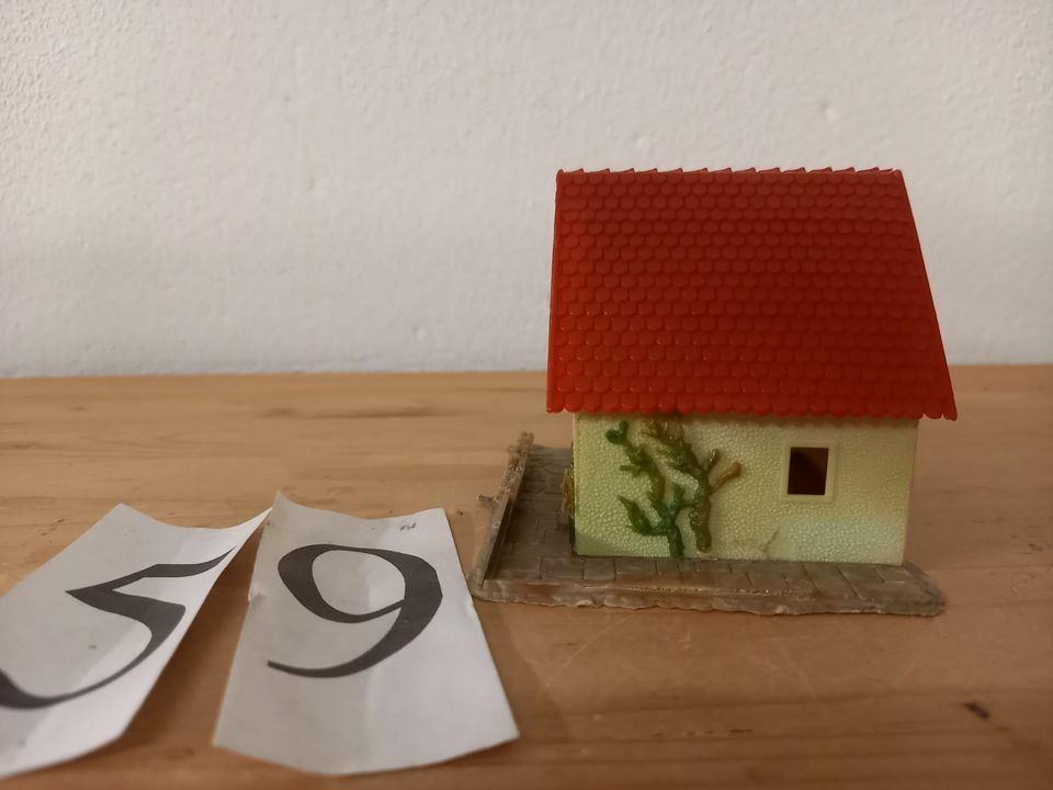 H0 Einfamilienhaus Haus Häuser Modelleisenbahn Nr.59 in Tettnang