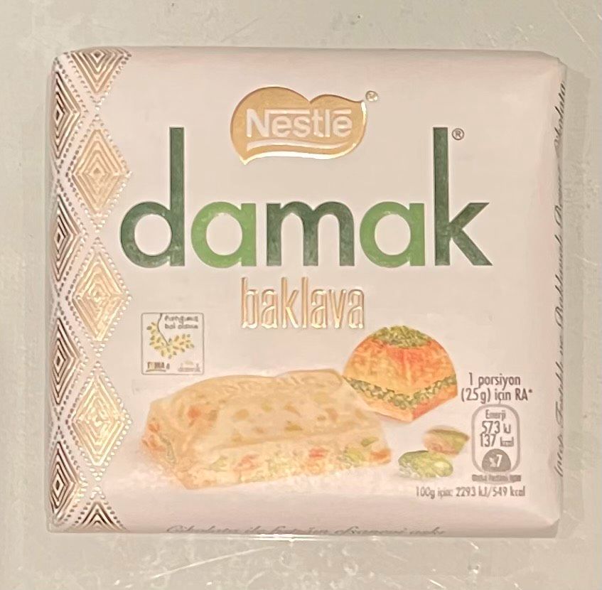 Weiße Schokolade mit Pistazien Nestle damak baklava 60gr helal in Nürnberg (Mittelfr)