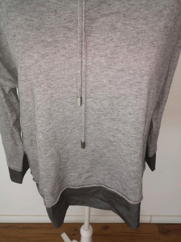 Neu Rinascimento Pullover grau Sweatshirt Gr 38 M in Waghäusel