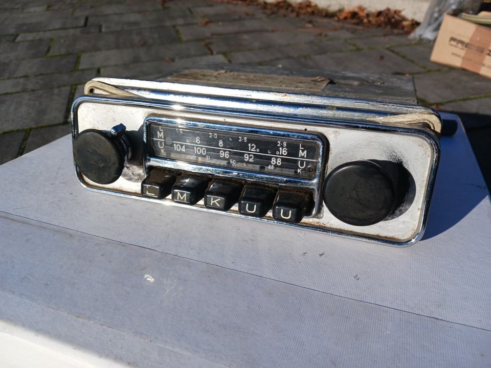 Blaupunkt Frankfurt Autoradio Oldtimer Chrom B-Serie Radio antik in Odelzhausen