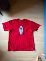 Supreme Shirt XL// rot mit Shampoflasche Berlin - Wilmersdorf Vorschau