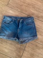 Shorts Jeansshorts Gr 40 H&M Nordrhein-Westfalen - Remscheid Vorschau