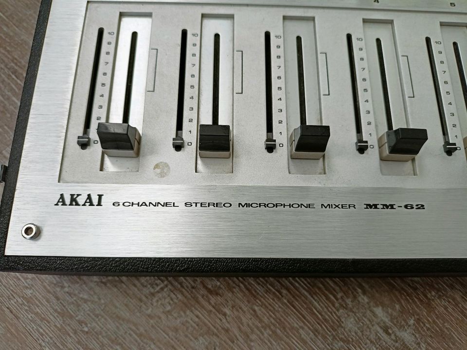 Akai MM+62 6 Kanal Stereo Mikrofon Mixer in Sachsenhagen