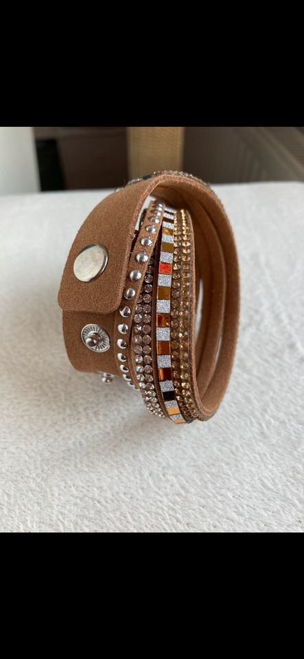 Armband,Lederoptik/Strass,hellbraun,3-reihig,Magnetverschluss in Bremen